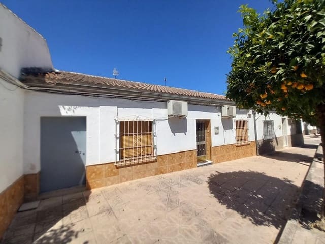 3 bedroom Bungalow for sale in Monte Lope Alvarez, Martos - € 79,000 (Ref: 9188733)