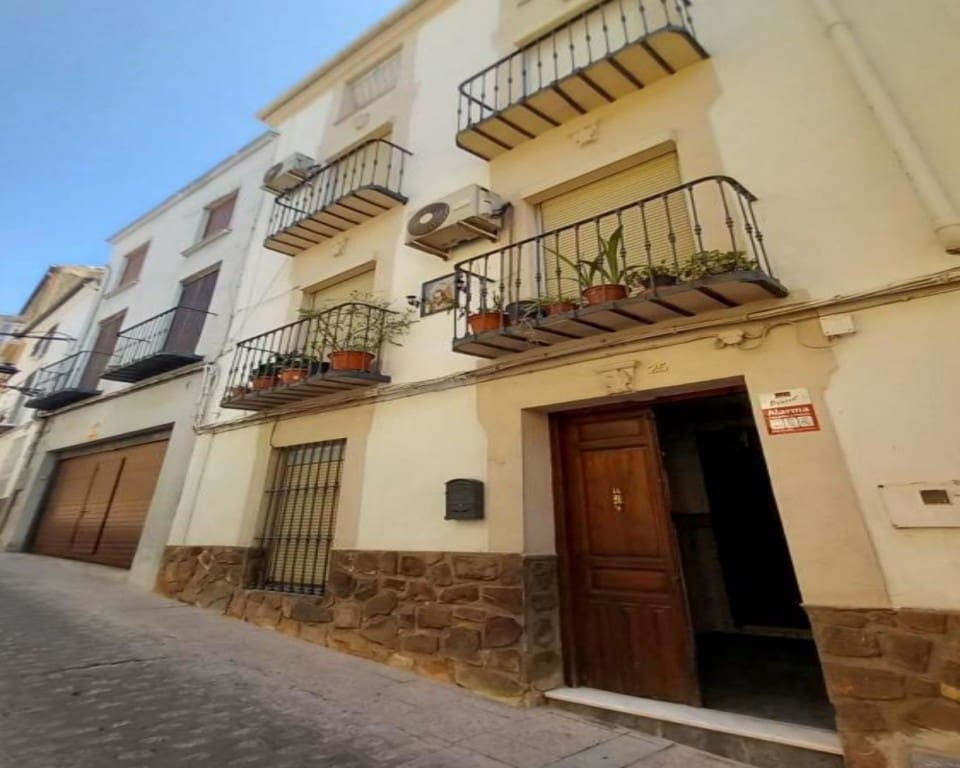 4 soveværelse Byhus til salg i Martos med swimmingpool - € 55.000 (Ref: 9202090)