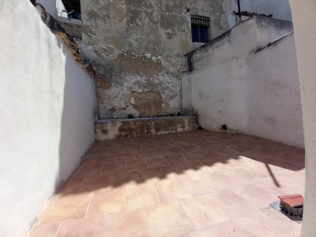 4 soveværelse Byhus til salg i Martos med swimmingpool - € 55.000 (Ref: 9202090)