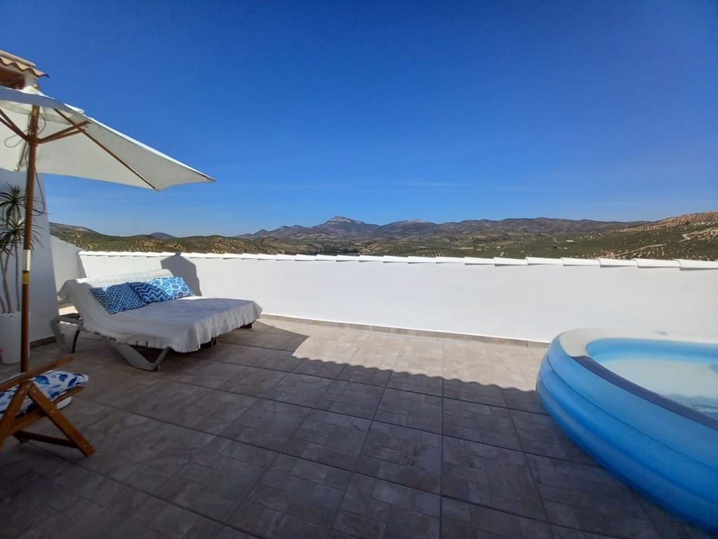 3 soverom Hus til salgs i Castillo de Locubin med svømmebasseng - € 110 000 (Ref: 9257951)