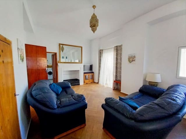 3 soverom Hus til salgs i Castillo de Locubín med svømmebasseng - € 110 000 (Ref: 9257951)