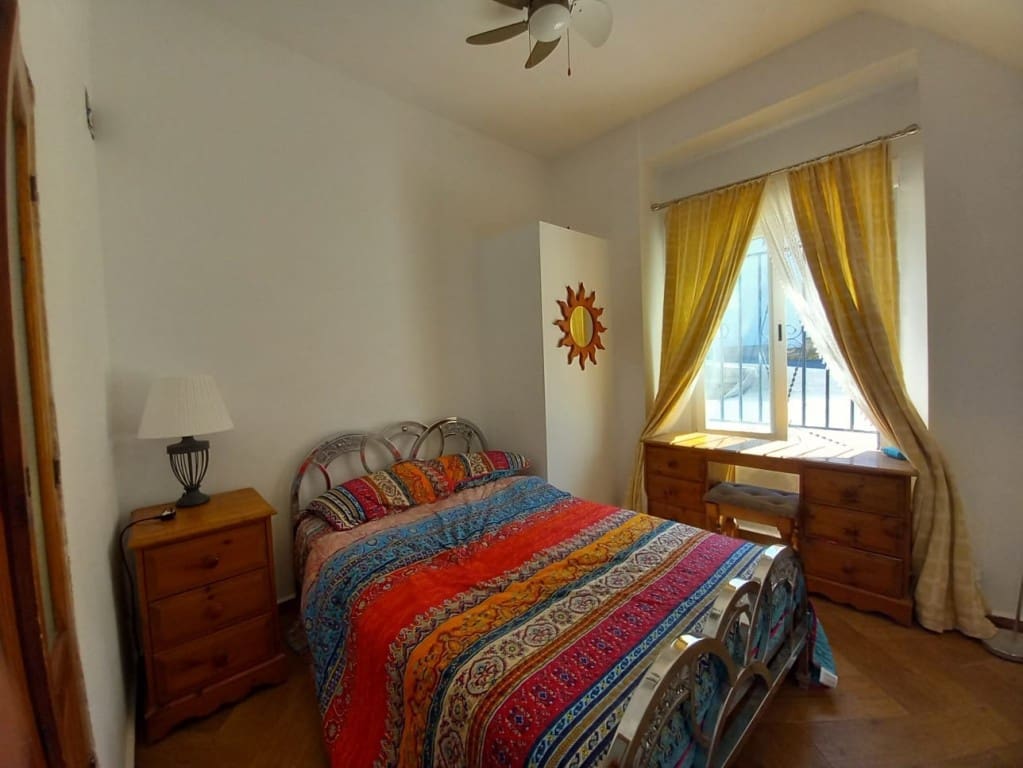 3 soverom Hus til salgs i Castillo de Locubin med svømmebasseng - € 110 000 (Ref: 9257951)