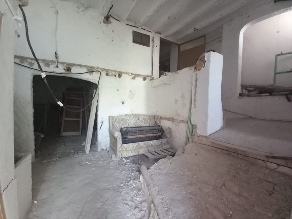 3 soverom Hus til salgs i Castillo de Locubin med svømmebasseng - € 110 000 (Ref: 9257951)