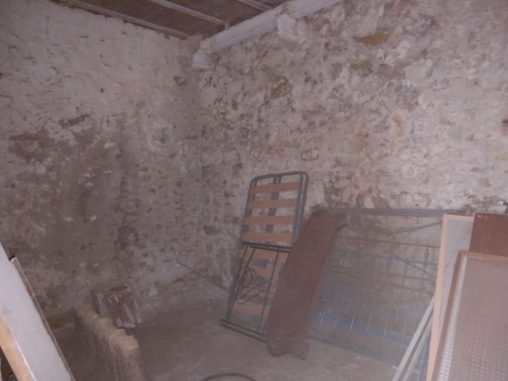 3 soverom Hus til salgs i Castillo de Locubin med svømmebasseng - € 110 000 (Ref: 9257951)