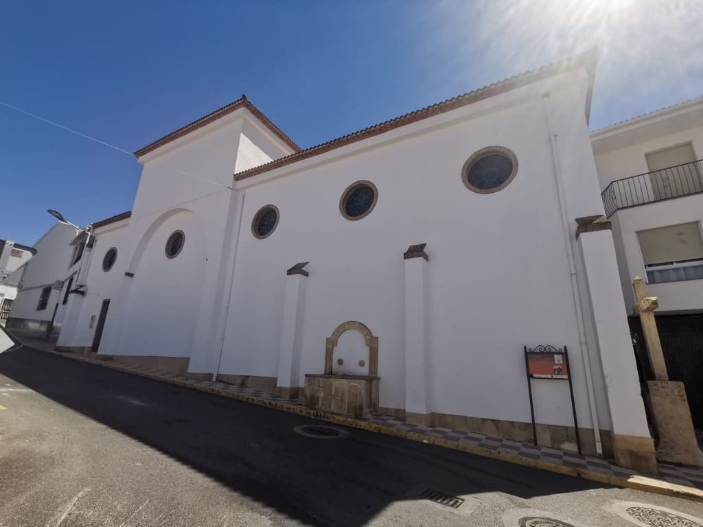 3 soverom Hus til salgs i Castillo de Locubin med svømmebasseng - € 110 000 (Ref: 9257951)