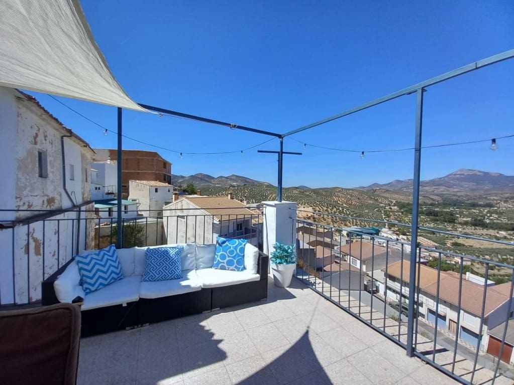 3 soverom Hus til salgs i Castillo de Locubin med svømmebasseng - € 110 000 (Ref: 9257951)