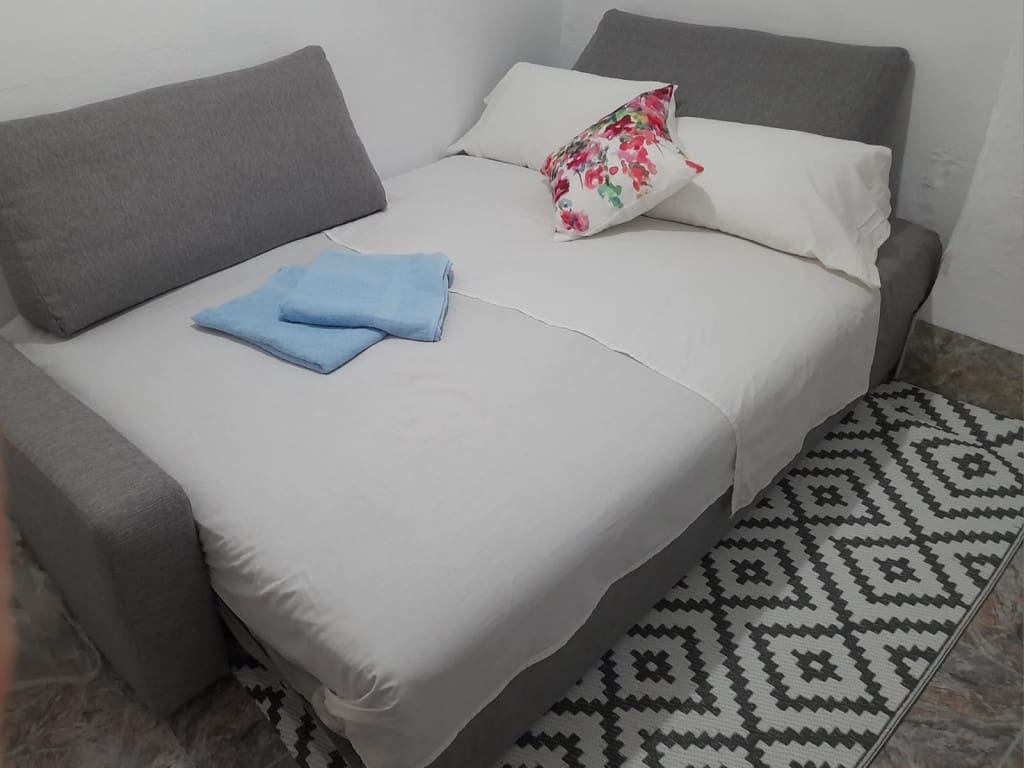 3 soveværelse Byhus til salg i Rute med swimmingpool - € 65.000 (Ref: 9265466)