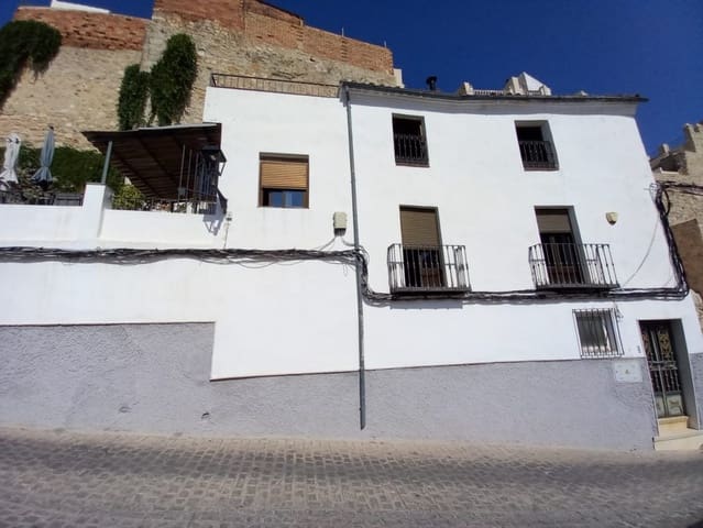 2 bedroom Townhouse for sale in Martos with pool - € 89,000 (Ref: 9303828)