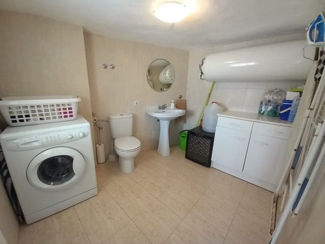 2 bedroom Townhouse for sale in Martos with pool - € 89,000 (Ref: 9303828)