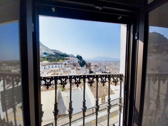 2 bedroom Townhouse for sale in Martos with pool - € 89,000 (Ref: 9303828)