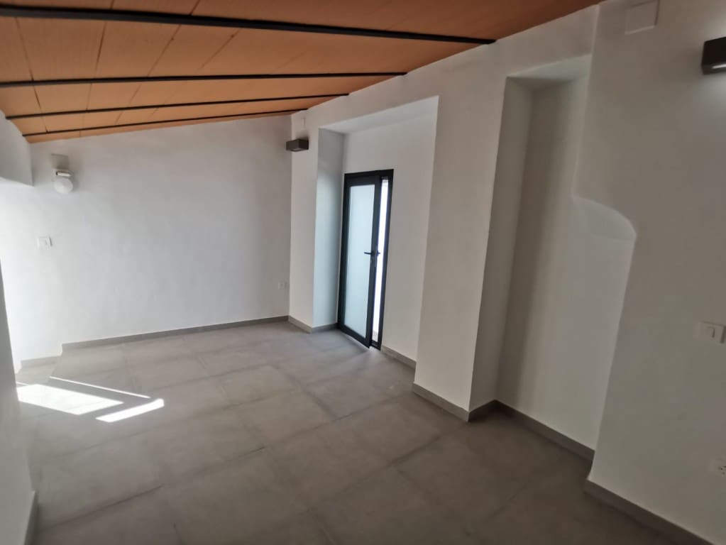 4 soveværelse Byhus til salg i Zuheros med swimmingpool - € 249.000 (Ref: 9322364)