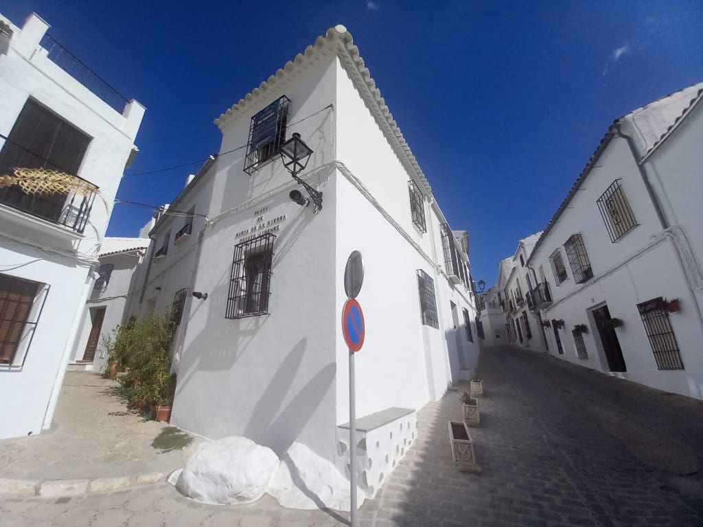 4 soveværelse Byhus til salg i Zuheros med swimmingpool - € 249.000 (Ref: 9322364)