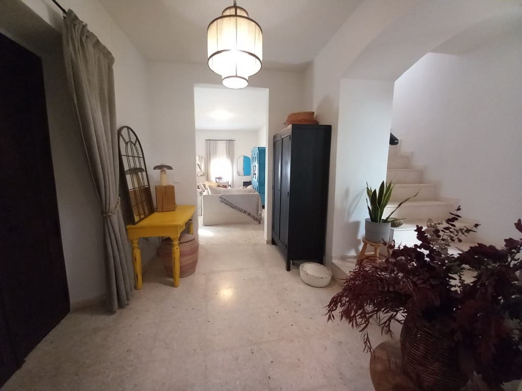 4 soveværelse Byhus til salg i Zuheros med swimmingpool - € 249.000 (Ref: 9322364)