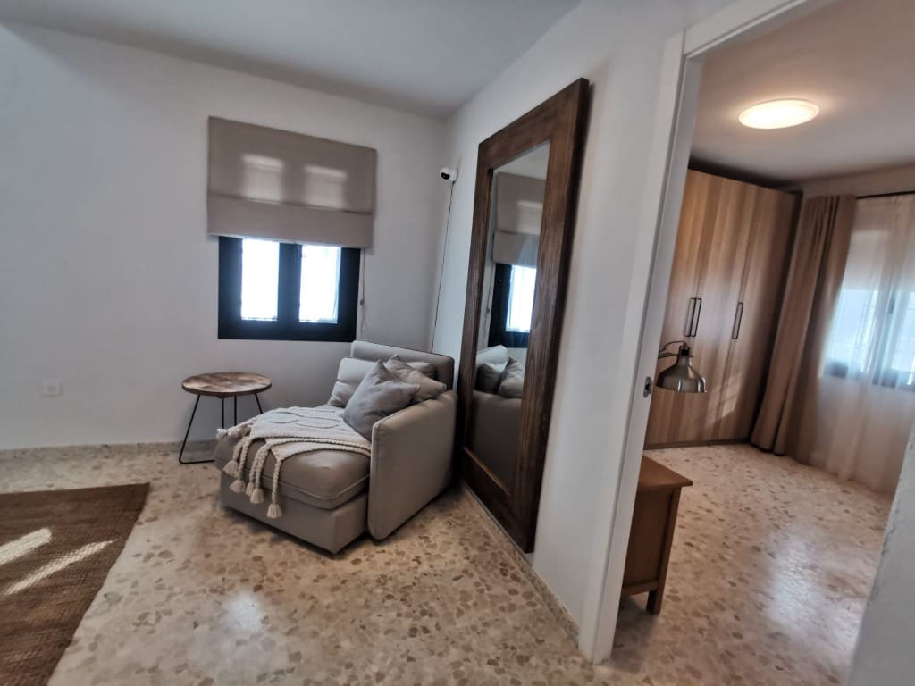 4 soveværelse Byhus til salg i Zuheros med swimmingpool - € 249.000 (Ref: 9322364)