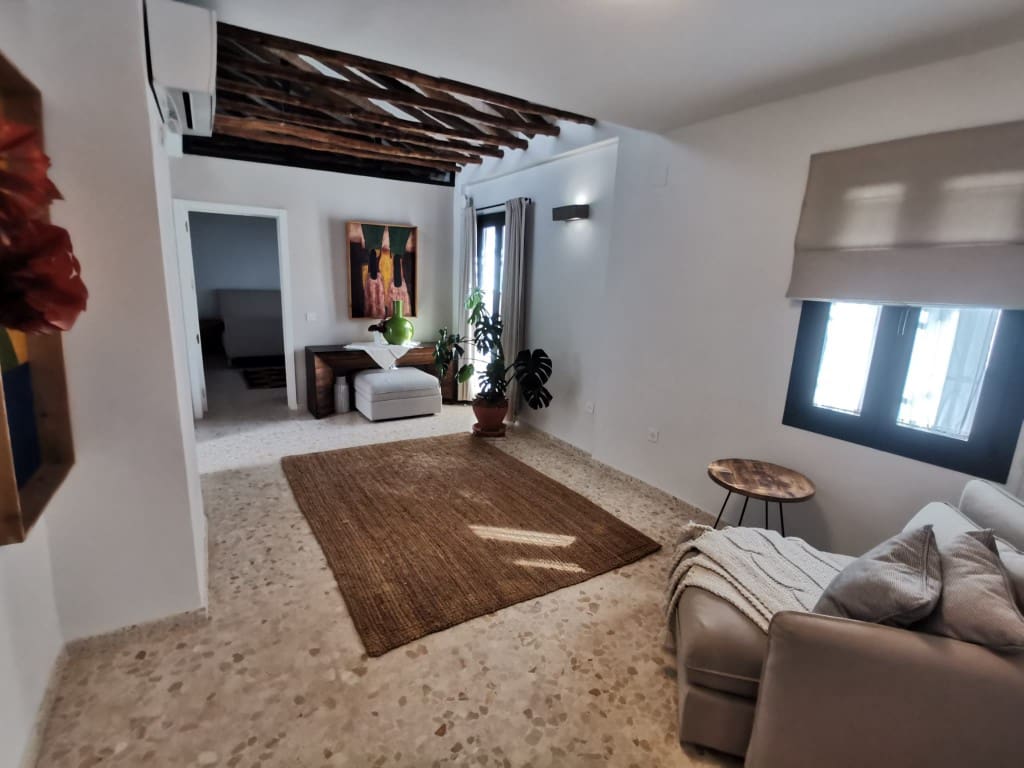 4 soveværelse Byhus til salg i Zuheros med swimmingpool - € 249.000 (Ref: 9322364)