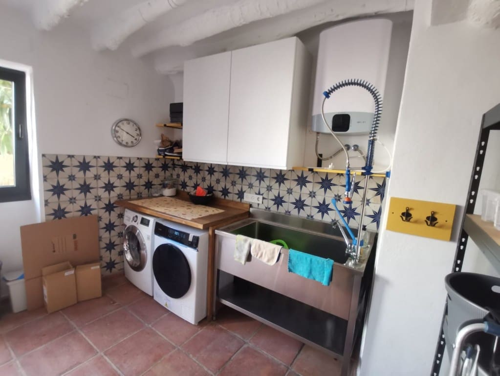 4 soveværelse Byhus til salg i Zuheros med swimmingpool - € 249.000 (Ref: 9322364)