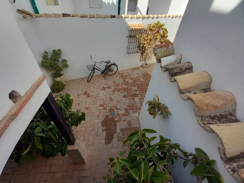 4 soveværelse Byhus til salg i Zuheros med swimmingpool - € 249.000 (Ref: 9322364)