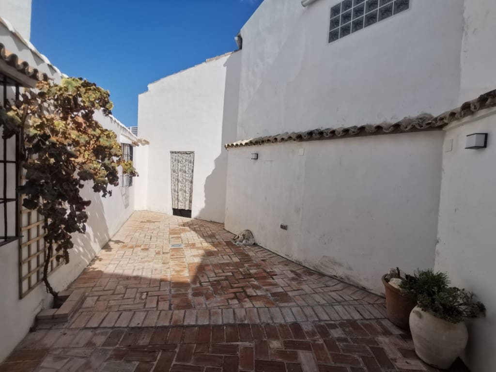 4 soveværelse Byhus til salg i Zuheros med swimmingpool - € 249.000 (Ref: 9322364)