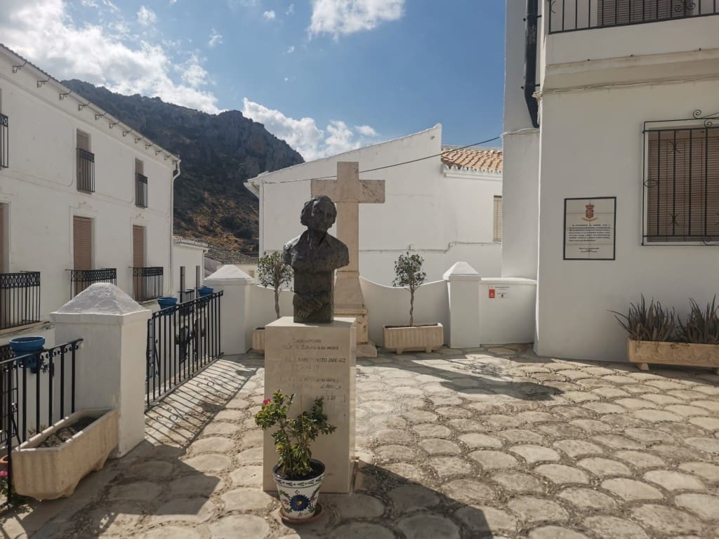 4 soveværelse Byhus til salg i Zuheros med swimmingpool - € 249.000 (Ref: 9322364)