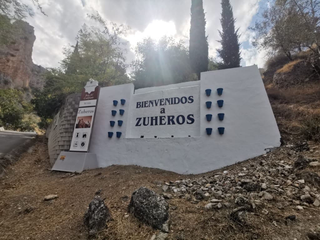 4 soveværelse Byhus til salg i Zuheros med swimmingpool - € 249.000 (Ref: 9322364)