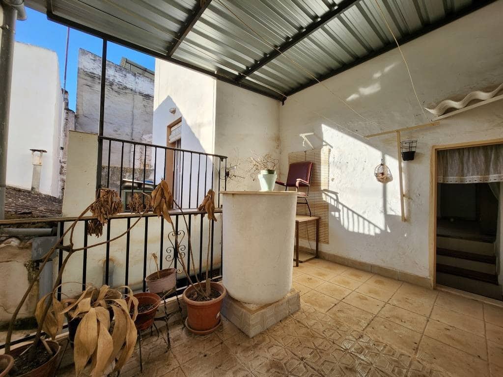 4 soveværelse Byhus til salg i Benameji med swimmingpool - € 36.000 (Ref: 9322633)