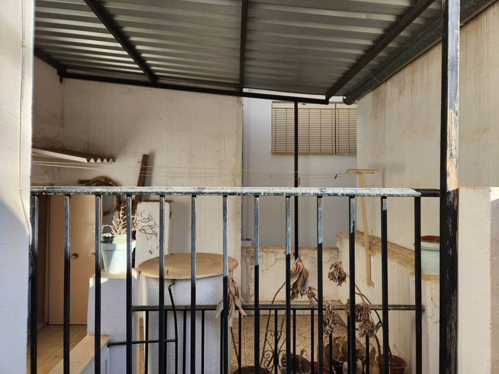 4 soveværelse Byhus til salg i Benameji med swimmingpool - € 36.000 (Ref: 9322633)