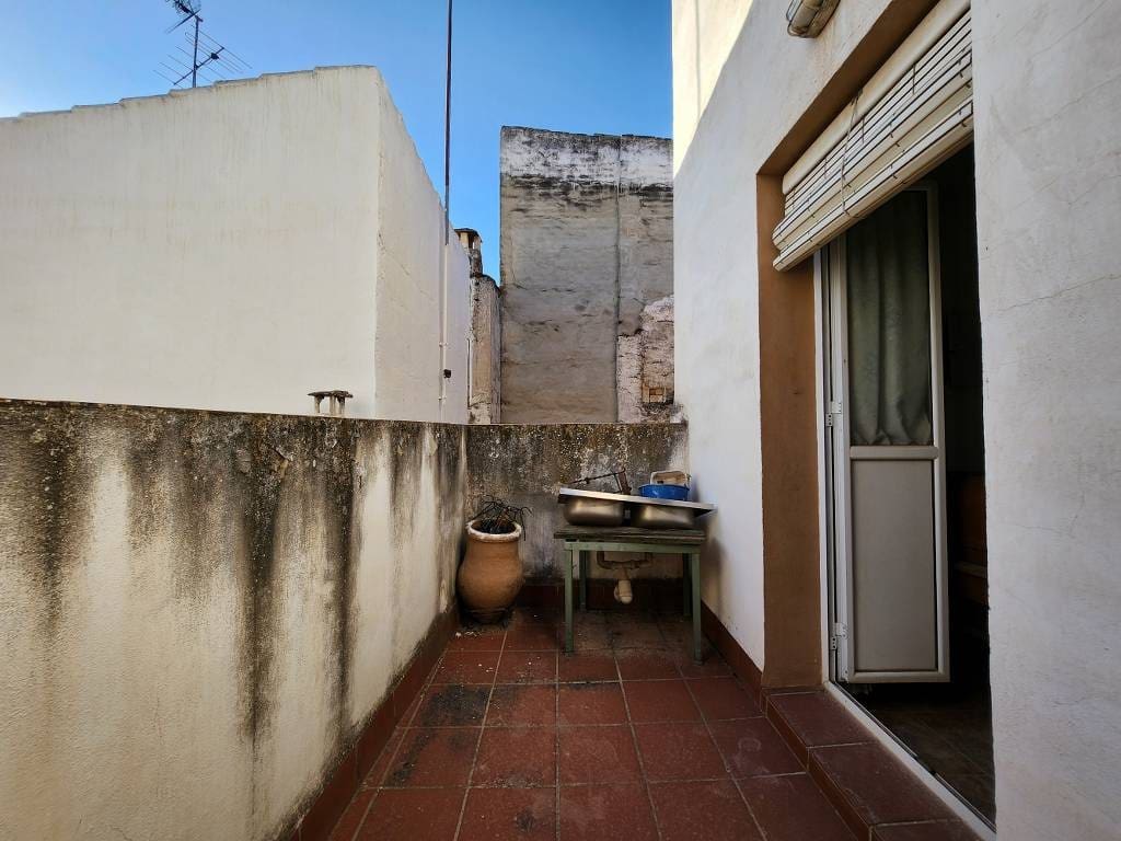 4 soveværelse Byhus til salg i Benameji med swimmingpool - € 36.000 (Ref: 9322633)