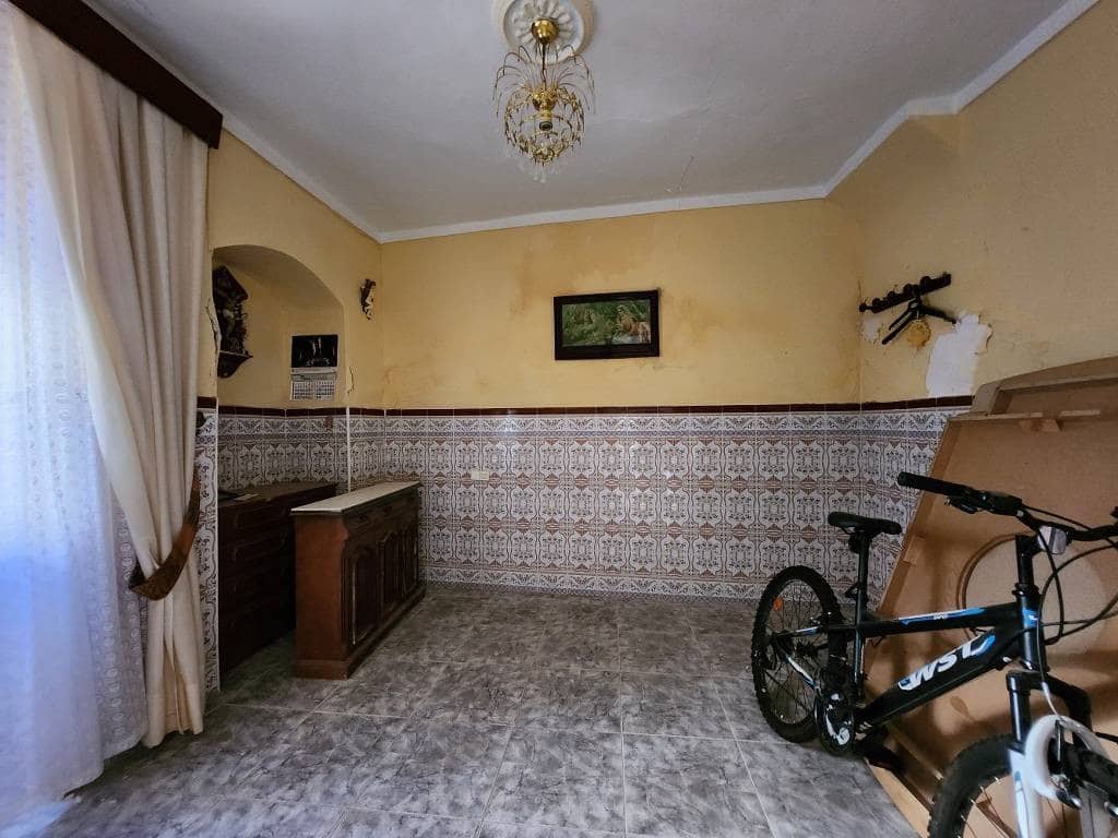 4 soveværelse Byhus til salg i Benameji med swimmingpool - € 36.000 (Ref: 9322633)