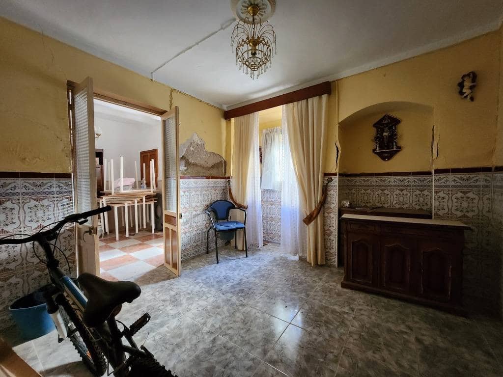 4 soveværelse Byhus til salg i Benameji med swimmingpool - € 36.000 (Ref: 9322633)