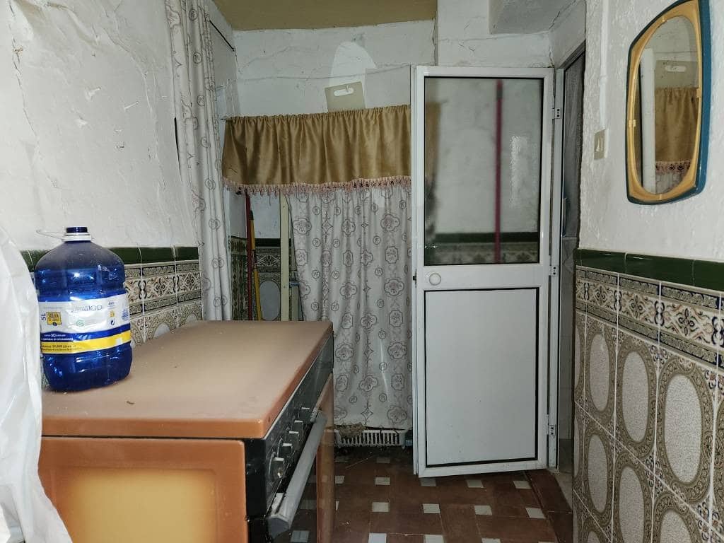 4 soveværelse Byhus til salg i Benameji med swimmingpool - € 36.000 (Ref: 9322633)