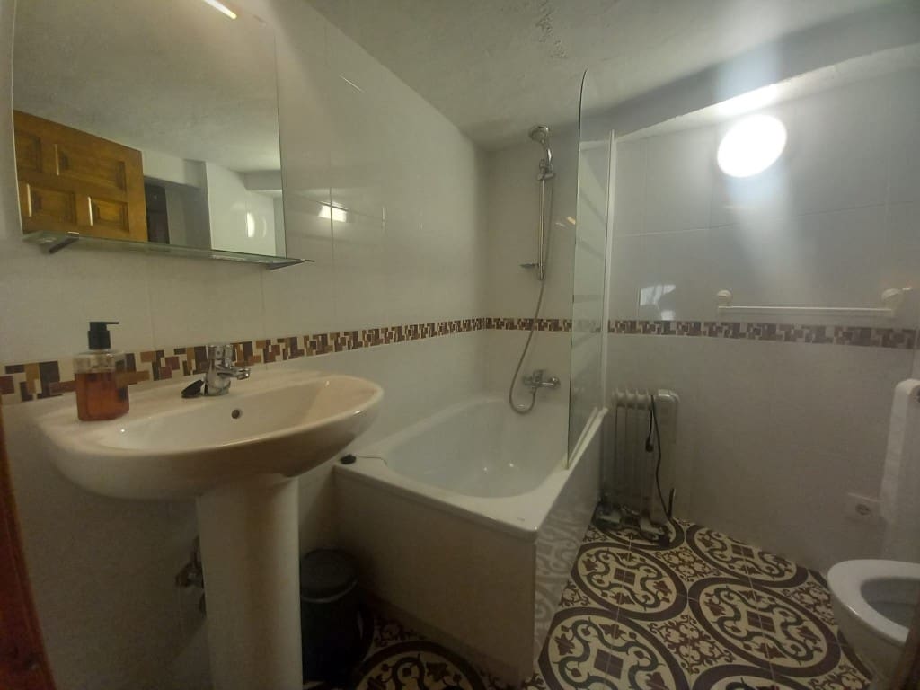 2 soveværelse Byhus til salg i Zuheros - € 115.000 (Ref: 9325809)