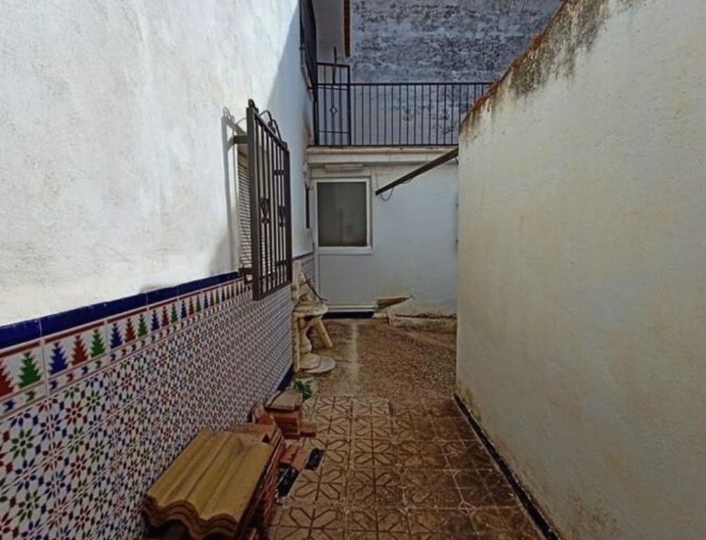 4 soverom Hus til salgs i Priego de Cordoba med garasje - € 106 000 (Ref: 9330547)