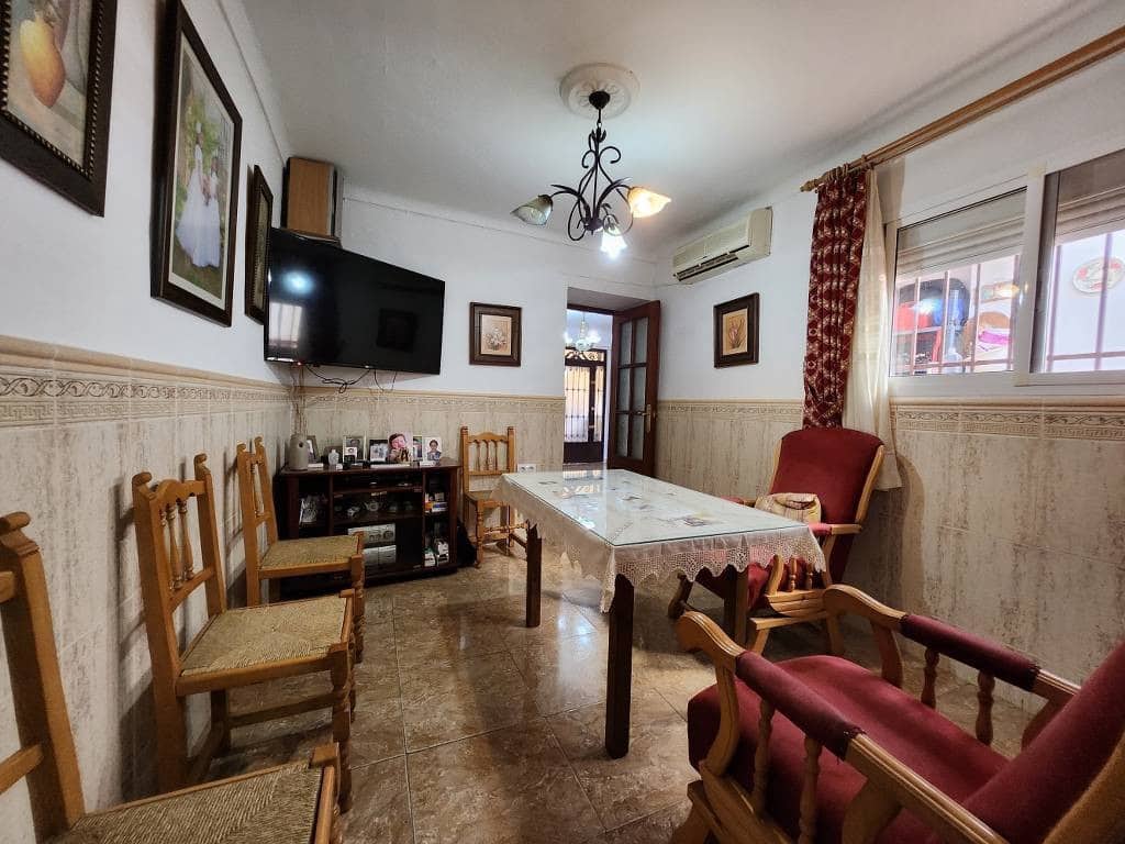 4 quarto Casa em Banda para venda em Cuevas de San Marcos com piscina - 99 000 € (Ref: 9341120)