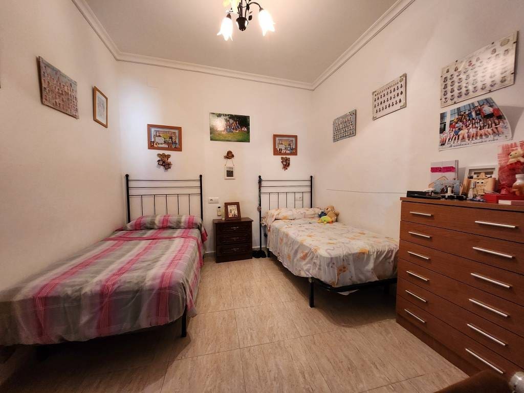 4 quarto Casa em Banda para venda em Cuevas de San Marcos com piscina - 99 000 € (Ref: 9341120)