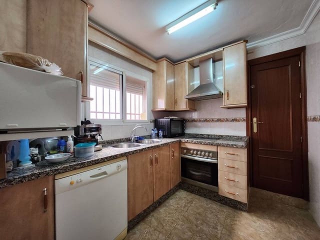 4 quarto Casa em Banda para venda em Cuevas de San Marcos com piscina - 99 000 € (Ref: 9341120)