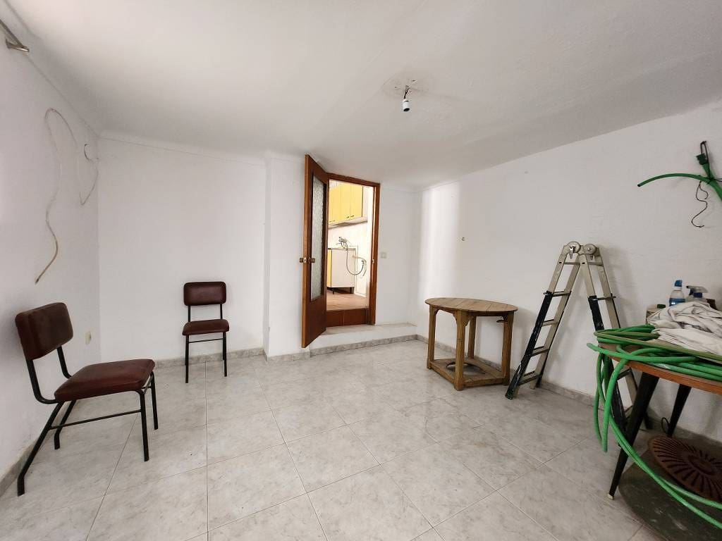 4 soveværelse Byhus til salg i Luque med swimmingpool - € 55.000 (Ref: 9342141)