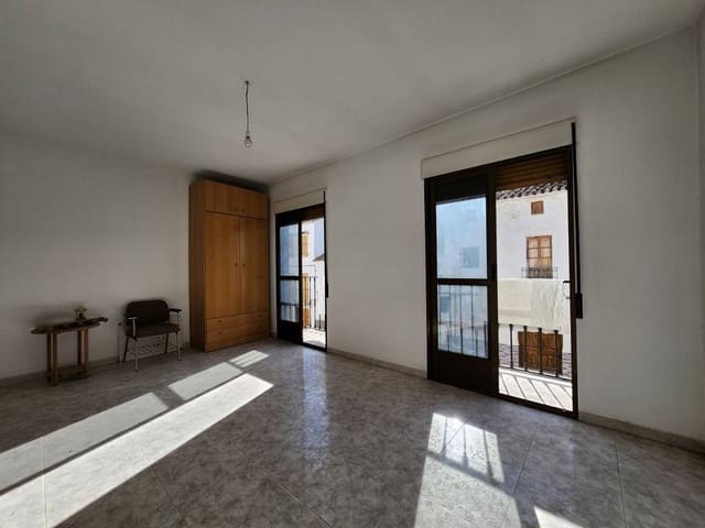 4 quarto Casa em Banda para venda em Luque com piscina - 55 000 € (Ref: 9342141)