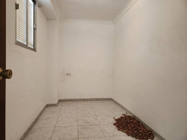 4 quarto Casa em Banda para venda em Luque com piscina - 55 000 € (Ref: 9342141)
