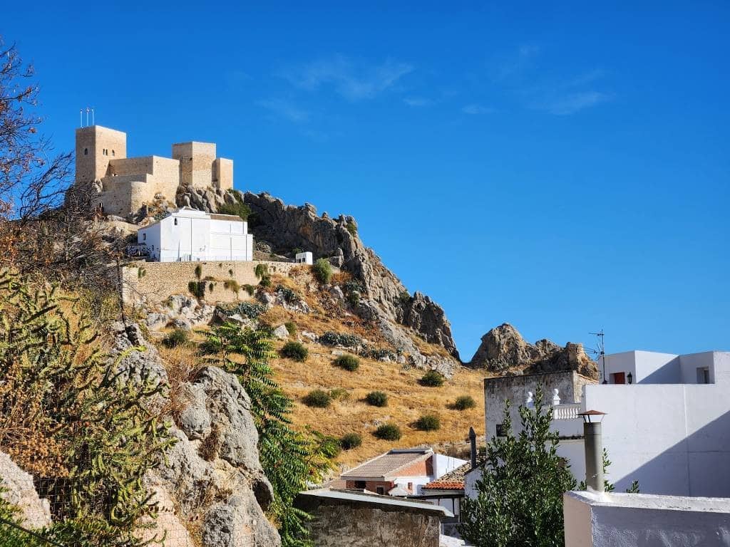 4 soveværelse Byhus til salg i Luque med swimmingpool - € 55.000 (Ref: 9342141)