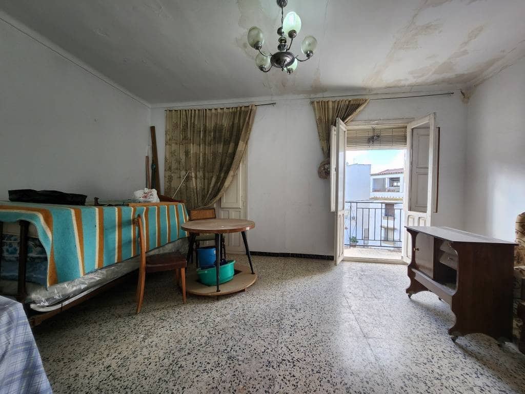 8 quarto Casa em Banda para venda em Cuevas de San Marcos com piscina - 125 000 € (Ref: 9347175)