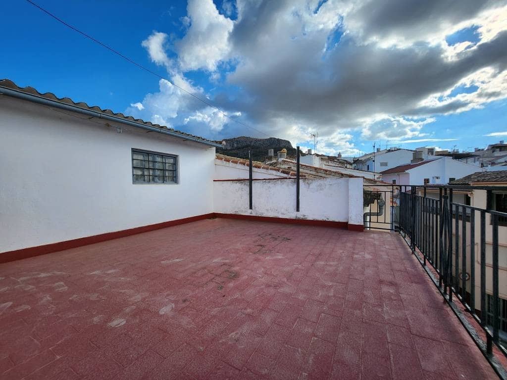 8 quarto Casa em Banda para venda em Cuevas de San Marcos com piscina - 125 000 € (Ref: 9347175)
