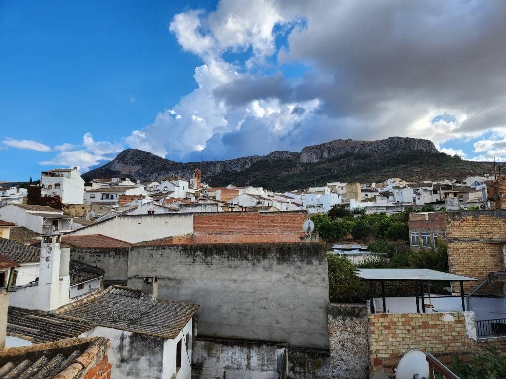 8 quarto Casa em Banda para venda em Cuevas de San Marcos com piscina - 125 000 € (Ref: 9347175)