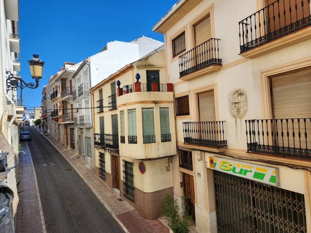 5 soverom Hus til salgs i Luque med svømmebasseng garasje - € 109 000 (Ref: 9353547)