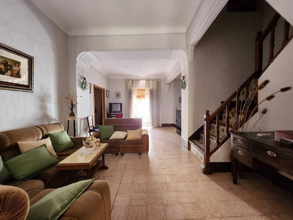 5 soverom Hus til salgs i Luque med svømmebasseng garasje - € 109 000 (Ref: 9353547)