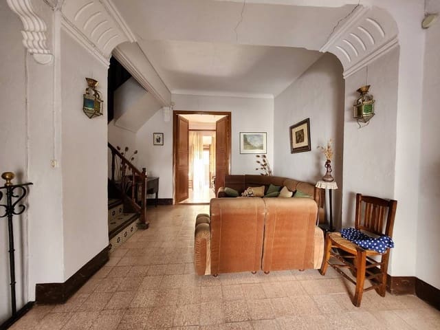 5 bedroom Townhouse for sale in Luque with pool garage - € 109,000 (Ref: 9353547)