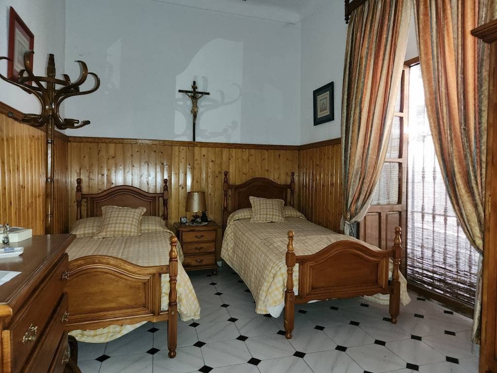 5 soverom Hus til salgs i Luque med svømmebasseng garasje - € 109 000 (Ref: 9353547)