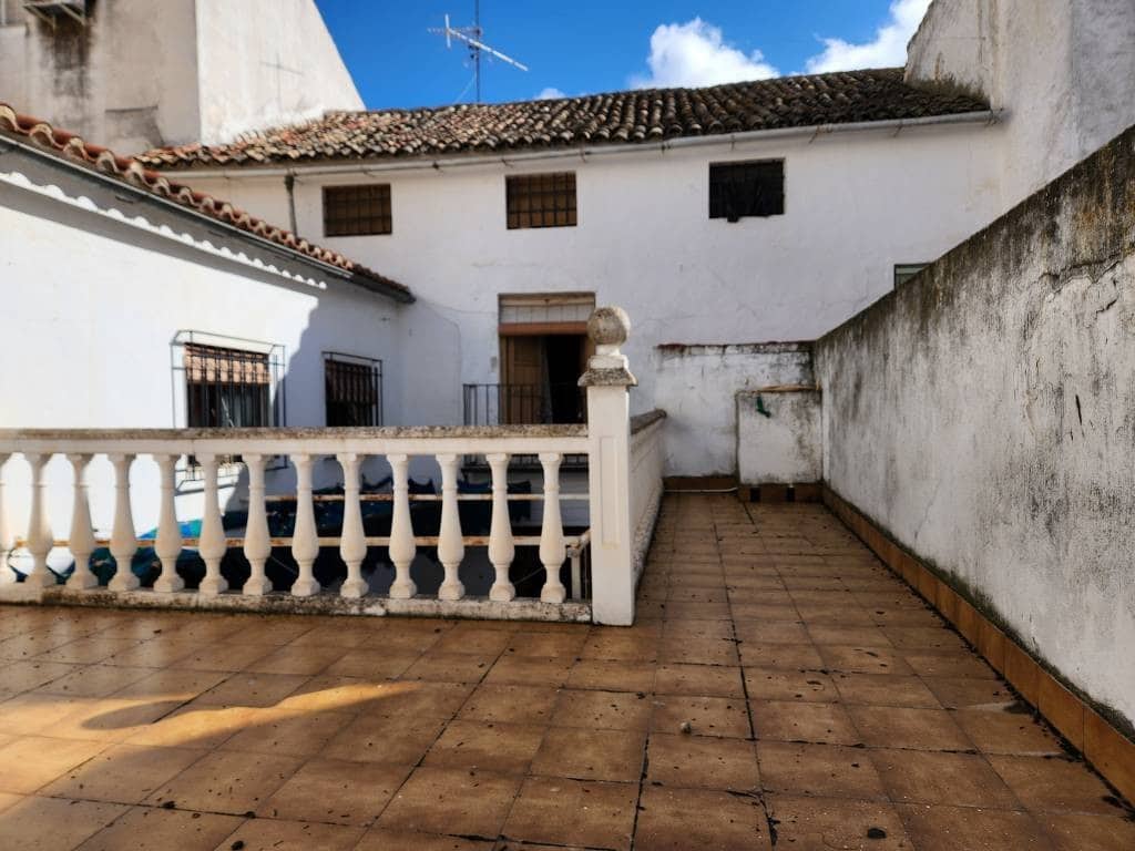 5 soverom Hus til salgs i Luque med svømmebasseng garasje - € 109 000 (Ref: 9353547)