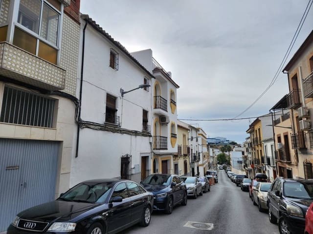 5 bedroom Townhouse for sale in Rute - € 56,000 (Ref: 9367422)