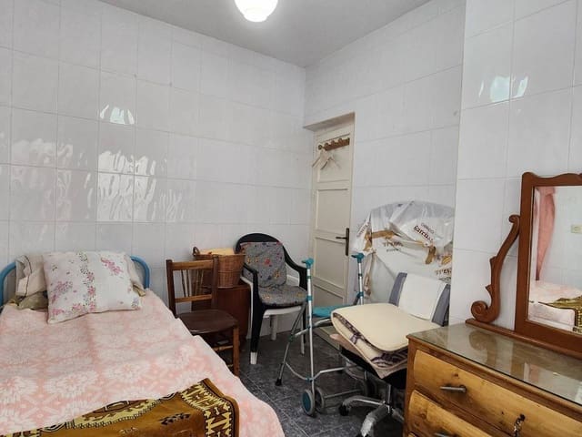 8 soveværelse Byhus til salg i Rute - € 69.000 (Ref: 9388401)