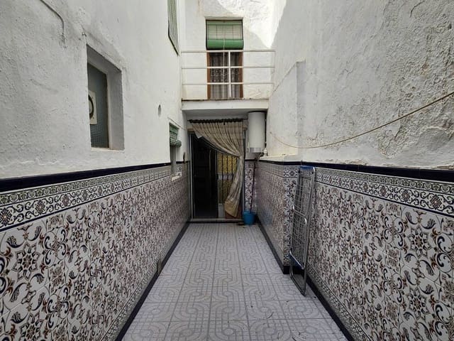 8 soveværelse Byhus til salg i Rute - € 69.000 (Ref: 9388401)